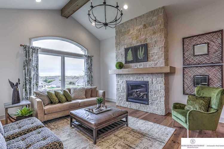 10722 S 126 Ct Omaha, NE 68138
