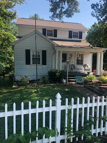 1407 Mount Auburn Road Evansville, IN 47720