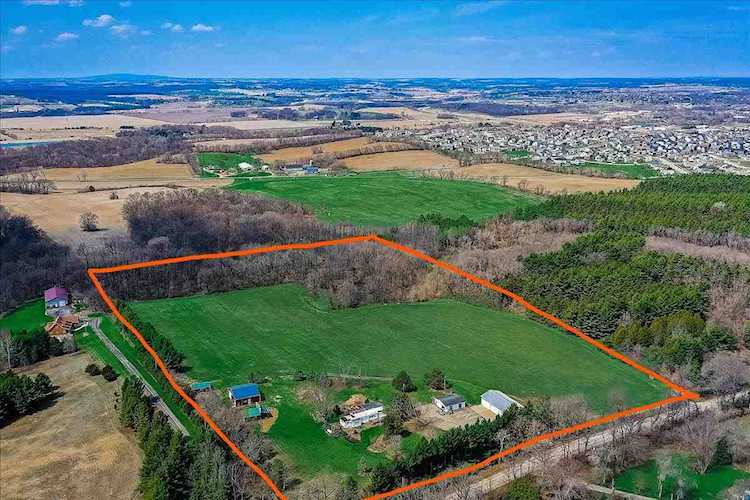 1917 Range Tr Verona, WI 53593