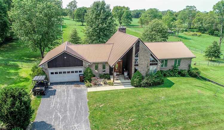 243 Kerrville Lane Paris, KY 40361