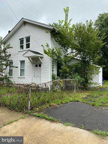 2918 17th St S Arlington, VA 22204