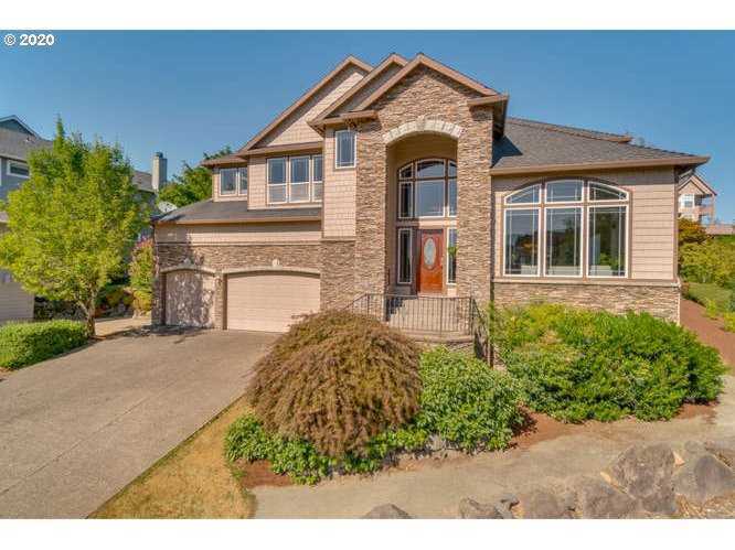 1030 NW Deerfern Loop Camas, WA 98607