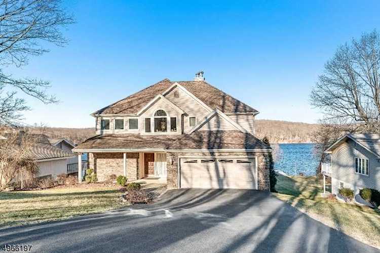 87 Yacht Club Dr Jefferson Twp., NJ 07849