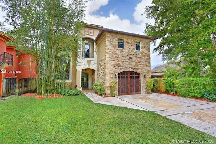 6844 SW 83rd Pl Miami, FL 33143