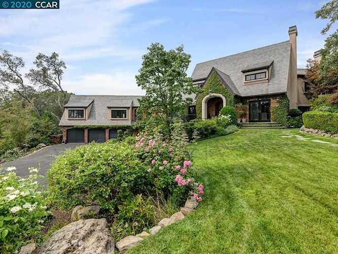 10 La Punta Orinda, CA 94563