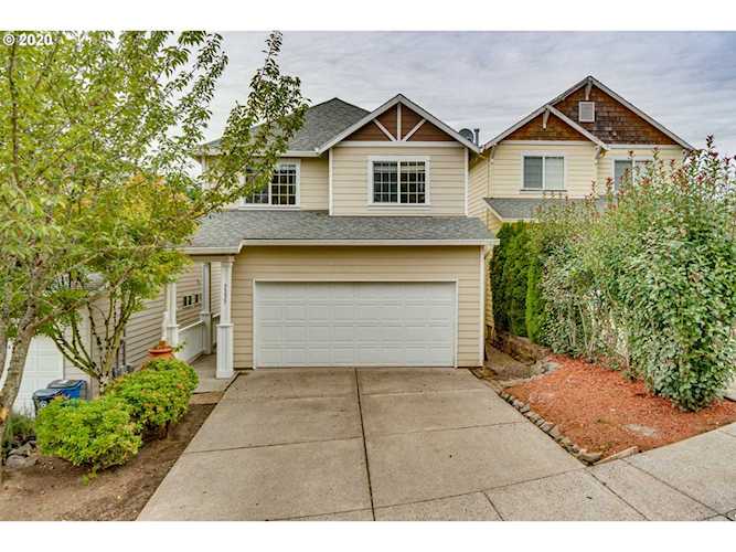 3335 NW 31st Cir Camas, WA 98607