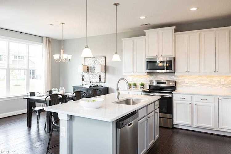 home for sale in The Retreat At Bennetts Creek Suffolk VA 23432 - MLS 10340120 Photo 1