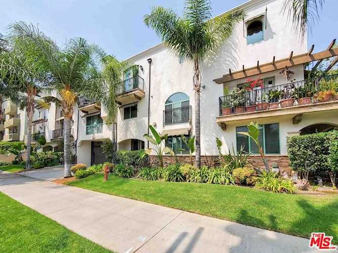 4301 Los Feliz Boulevard #3 Los Angeles, CA 90027