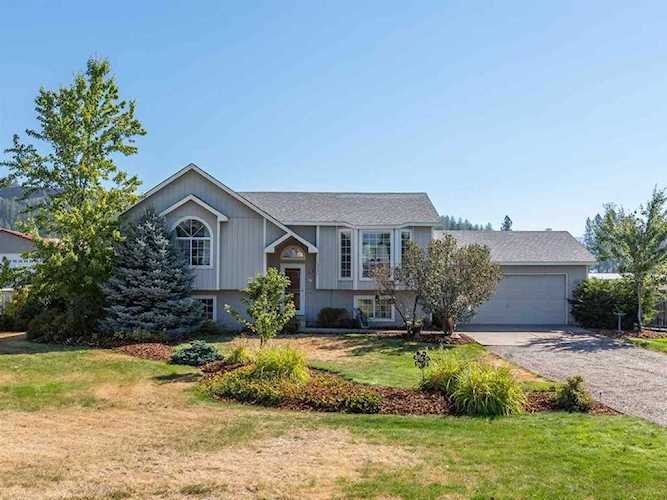 13336 W Greenfield Rd Nine Mile Falls, WA 99026