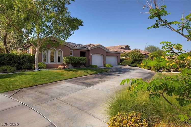 3 Desert Highlands Dr Henderson, NV 89052