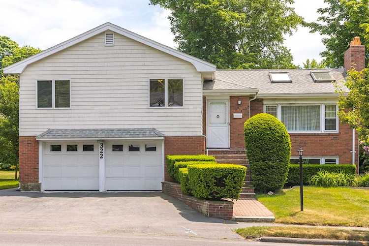 322 Atlantic Ave. Marblehead, MA 01945