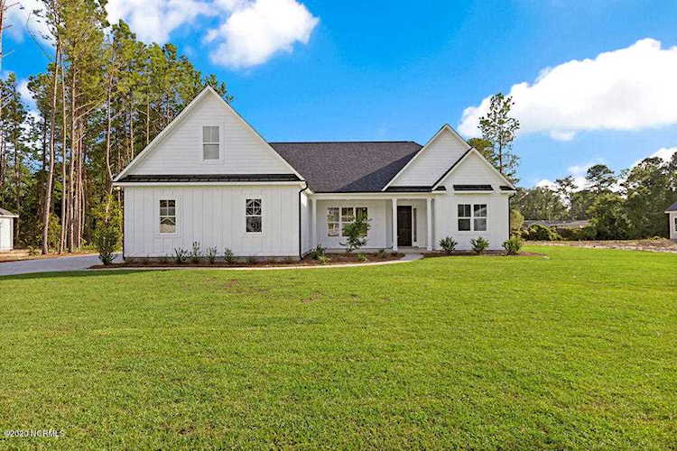 95 Avon Court Hampstead, NC 28443