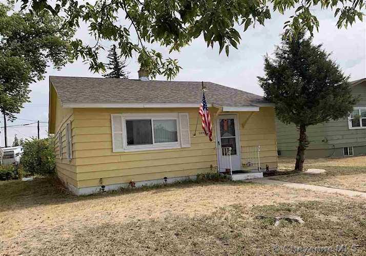 509 Market St Pine Bluffs, WY 82082