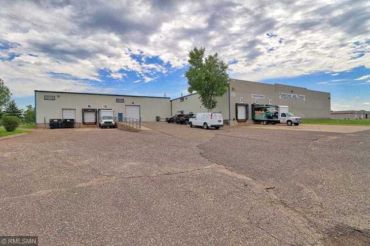17201 Ulysses Street NW Elk River, MN 55330