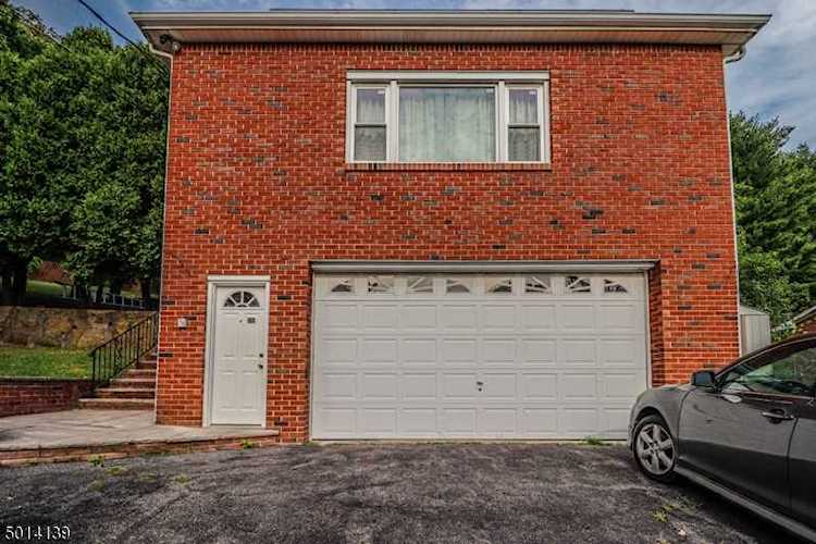 717 Oak St Boonton Town, NJ 07005