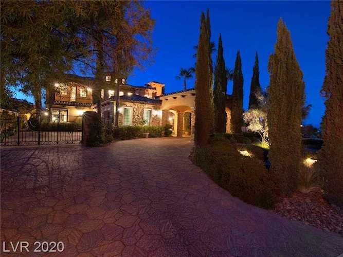 35 Grand Miramar Dr Henderson, NV 89011
