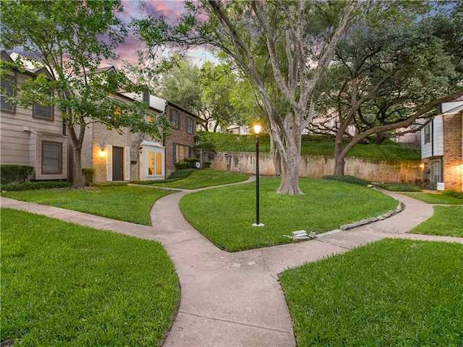 6617 Valleyside RD Austin, TX 78731