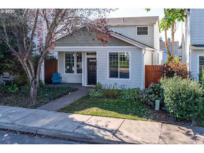 5676 K St Washougal, WA 98671