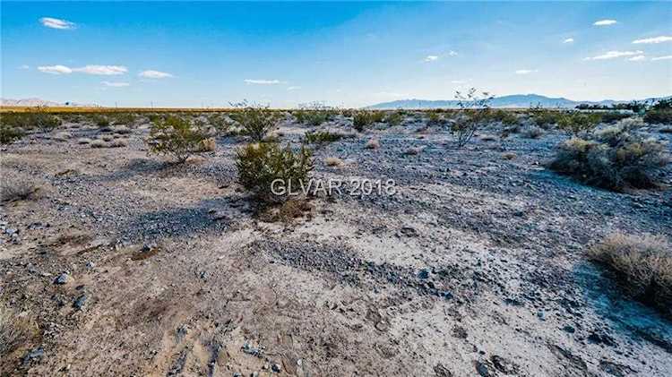 1121 E Jade Place Pahrump, NV 89060