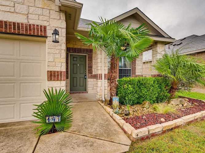 147 Dandy DR Buda, TX 78610