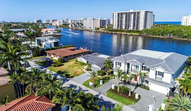 7242 NE 8Th Drive Boca Raton, FL 33487