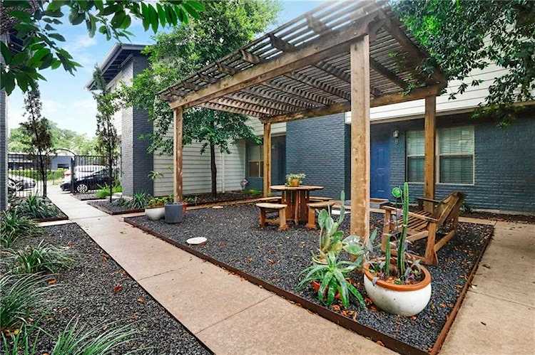 2101 Polaris Ave #3 Austin, TX 78757