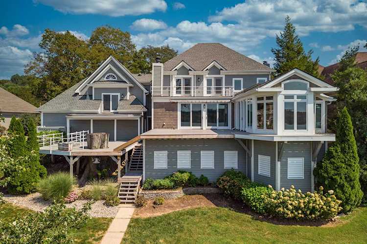 2404 Belknap Beach Rd Prospect, KY 40059