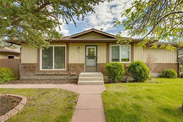 107 Hodson Crescent Okotoks, AB T1S 1C6