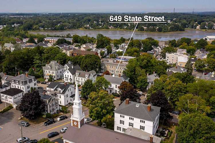 649 State St #B Portsmouth, NH 03801