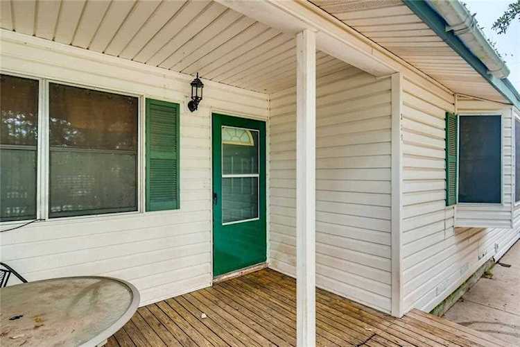 301 Sheila Dr Leander, TX 78641