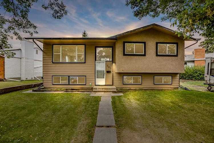 303 Foritana Rd SE Calgary, AB T2A 2B5