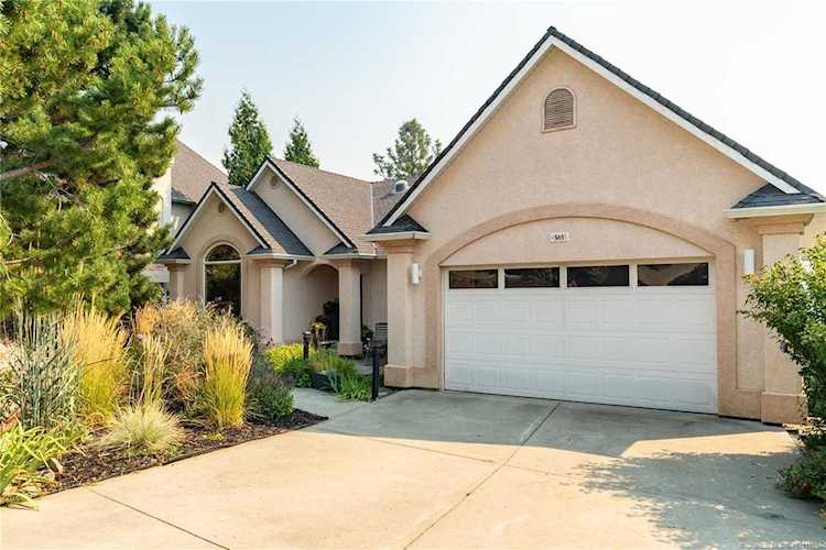 565 San Cabrio Court Kelowna, BC V1V1S8