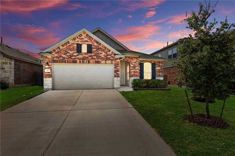 173 Adoquin TRL Buda, TX 78610