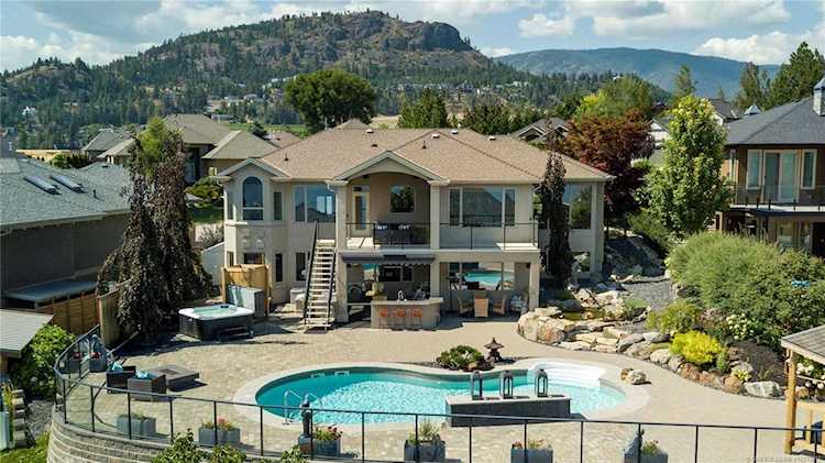 3103 Thacker Drive West Kelowna, BC V1Z1X5