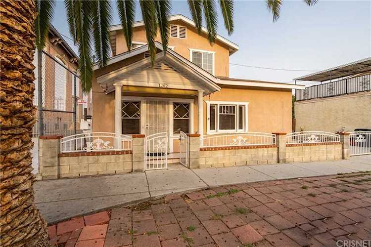 1262 N Bronson Avenue Los Angeles, CA 90038