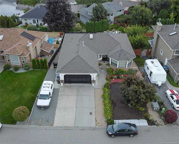237 Crossridge Crescent Kelowna, BC V1V1S5
