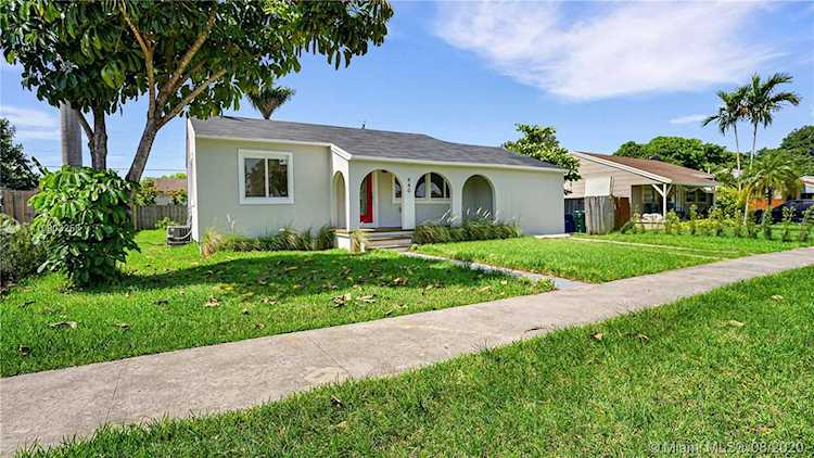 440 NE 110th Ter Miami, FL 33161
