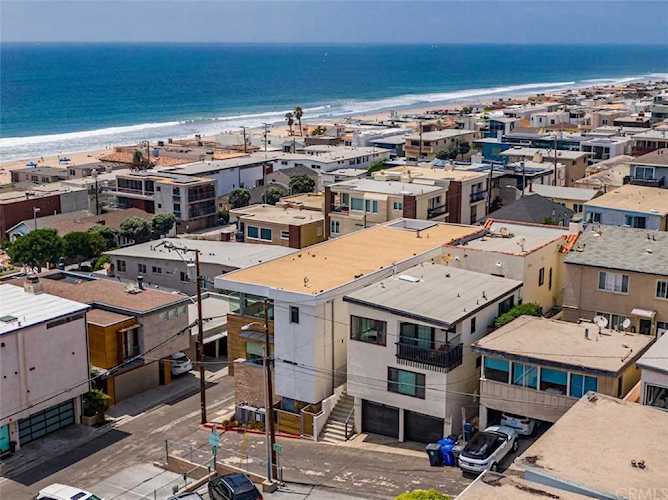 220 13th Street Manhattan Beach, CA 90266