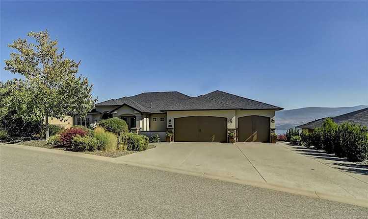 3267 Vineyard View Drive West Kelowna, BC V4T3B4