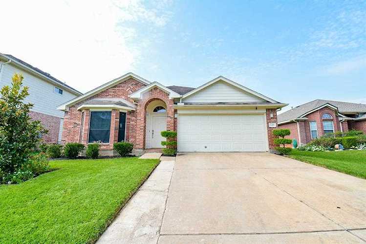2419 Orchard Run Fresno, TX 77545