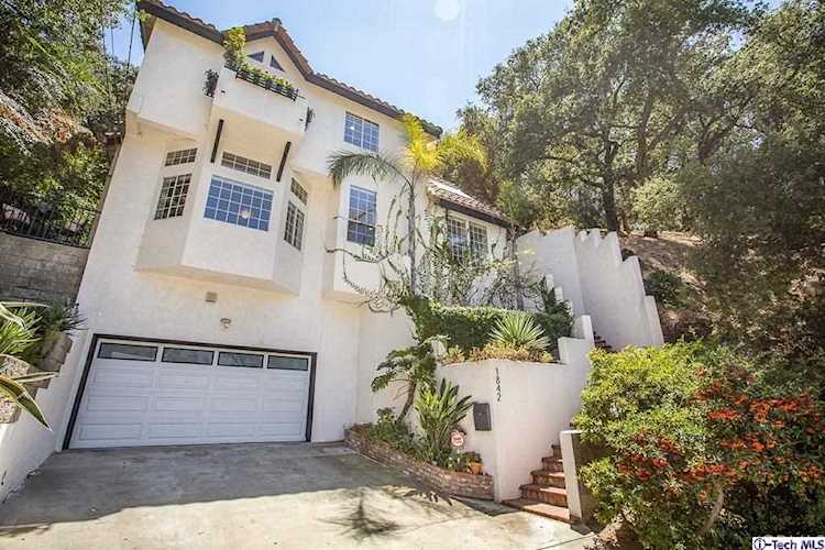 1842 Vista Del Verde Drive Glendale, CA 91208