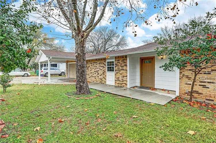 2206 Peach Tree LN Cedar Park, TX 78613
