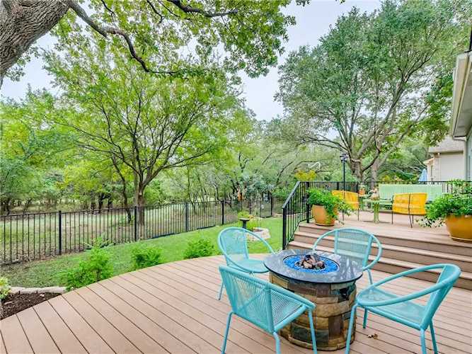 103 Crepe Myrtle Ln Georgetown, TX 78633