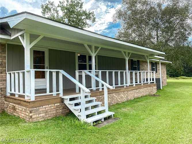 8400 Beechwood Dr Grand Bay, AL 36541