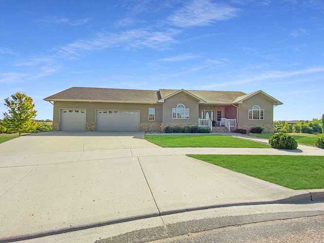 1712 SE 31st Ave. Minot, ND 58701