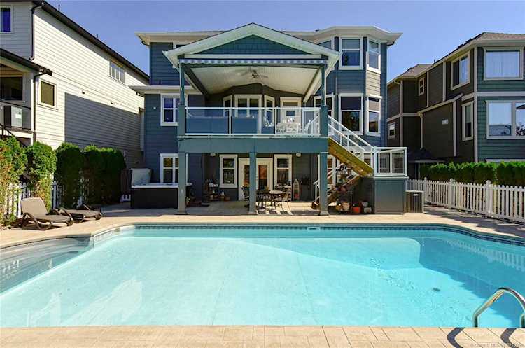 5328 Ptarmigan Street Kelowna, BC V1W5A4