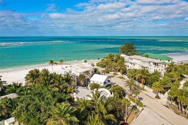 60 Avenida Veneccia Sarasota, FL 34242