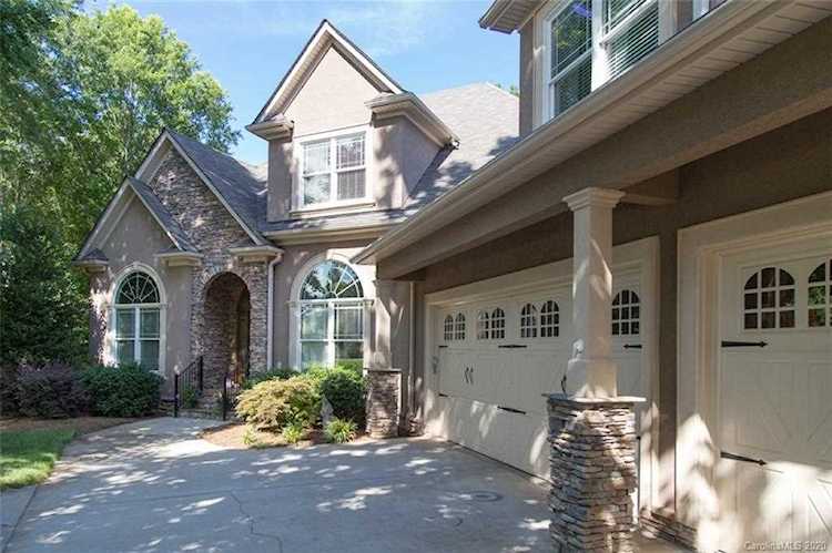 8950 Fair Oak Dr Sherrills Ford NC 28673 | MLS #3646947 - Hendrix Properties Photo 1