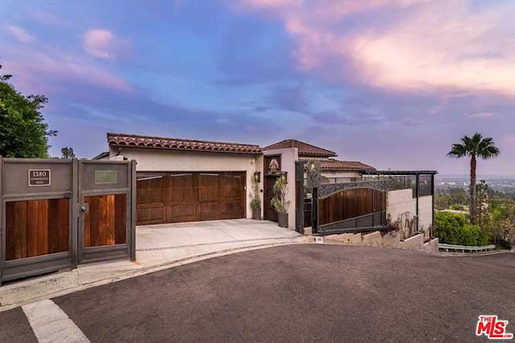 1380 Summitridge Place Beverly Hills, CA 90210