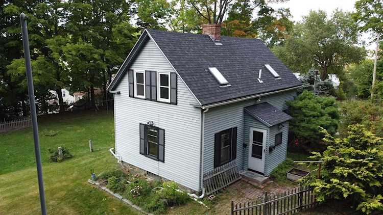 1 Colonial Dr Newmarket, NH 03857